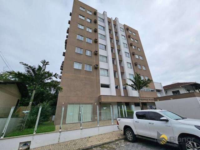 Apartamento com 3 dormitórios para alugar, 75 m² por R$ 2.340,00/mês - Água Verde - Blumenau/SC