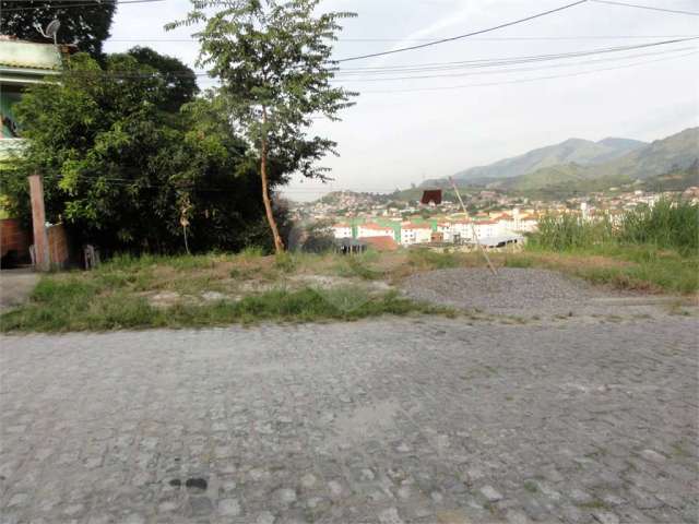 Terreno à venda em Campo Grande - RJ