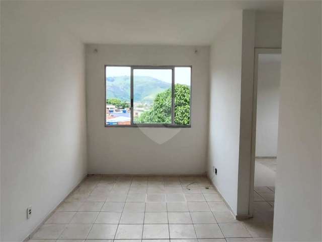 LINDO APARTAMENTO NA AV.CESÁRIO DE MELO.no condominio Parque das Paineiras