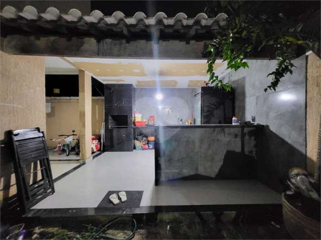 Casa com 4 quartos, suite, closet, piscina, área gourmet no Rio da Prata, Campo Grande