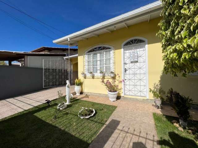 Casa com 2 quartos à venda na Rua das Cerejas, 99, Madri, Palhoça por R$ 468.000