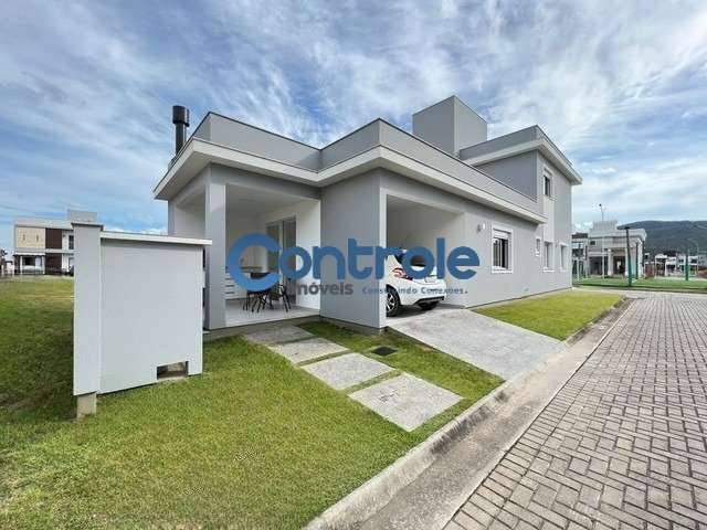 Casa em condomínio fechado com 3 quartos à venda na Wilson Castelo Branco, 37, Deltaville, Biguaçu por R$ 959.000