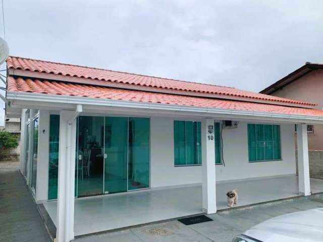 Casa com 3 quartos à venda na Rua Tradição, 10, Pinheira, Palhoça por R$ 695.000