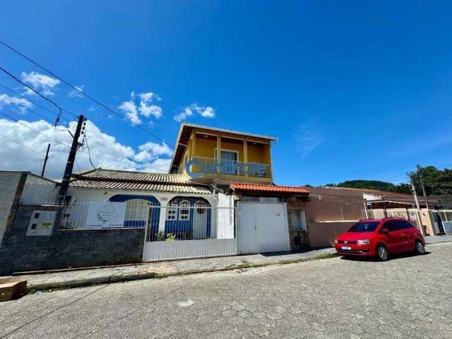 Casa com 7 quartos à venda na Margarida Alves de Souza, 197, Forquilhinhas, São José por R$ 1.600.000