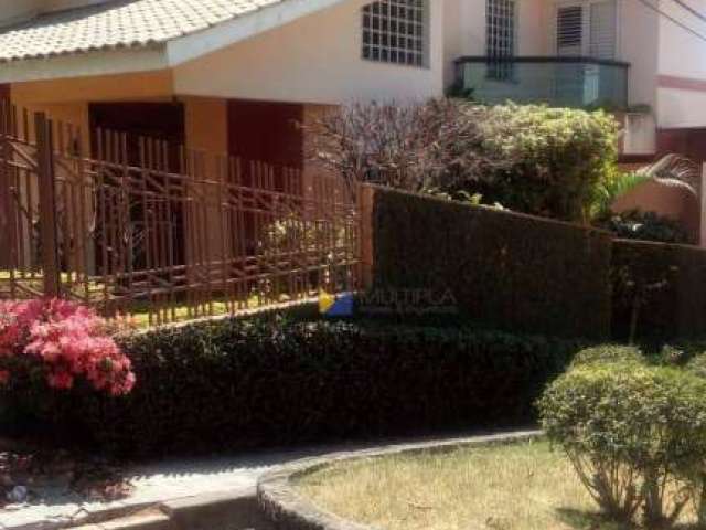 Sobrado  à venda,236m²,no Jardim Maia,com piscina, 4 dormitórios, sendo 1 suíte, por R$ 1.200.000