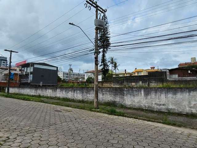 Terreno comercial ou residencial à venda em Capoeiras, Florianópolis. Ideal para galpões, lojas comerciais e prédios reidenciais. - TE0538.