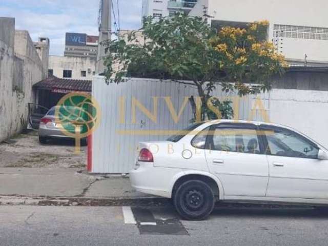 Terreno com viabilidade comercial e residencial à venda no Estreito.