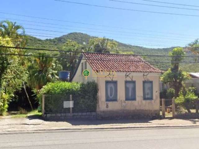 Terreno com 4.170m² à venda no Canto da Lagoa.