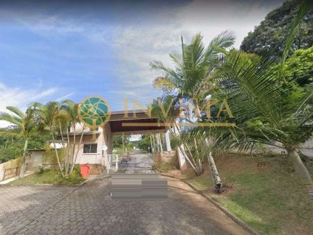 Terreno em condomínio fechado com 794m² localizado no  Córrego Grande próximo a UFSC.