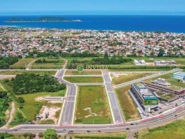 Terreno com 450m² à venda no Campeche.