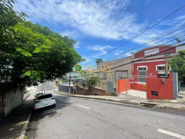 Viabilidade comercial e residencial à venda no Centro de Florianópolis.