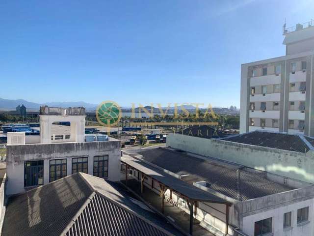 Prédio Comercial com 6 pavimentos e vista mar à venda no Centro de Florianópolis.