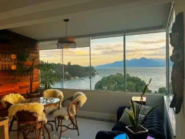 Frente Mar, Mobiliado, com 3 quartos sendo 2 suítes e vista mar