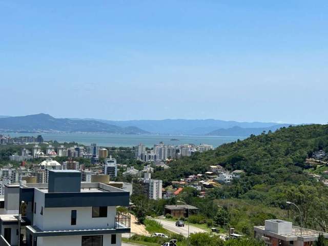 Lote com vista para o mar, infraestrutura completa e localização privilegiada