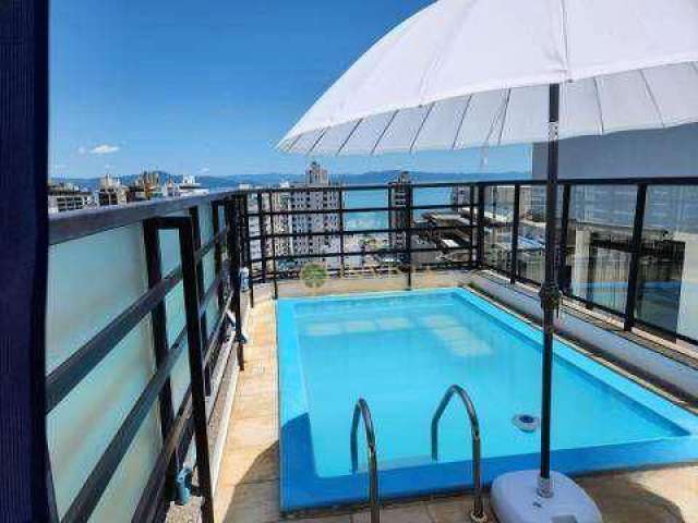 Duplex com terraço e vista mar, reformada, 3 quartos e 2 vagas à venda próximo ao Beira Mar Shopping.