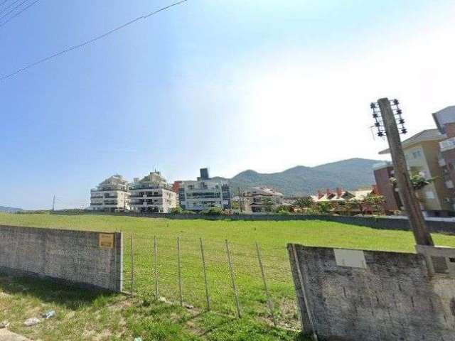 Terreno com 720m² à venda na Praia dos Açores.