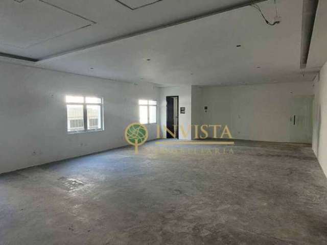 Sala comercial com 110m² para locação no Centro de Florianópolis.