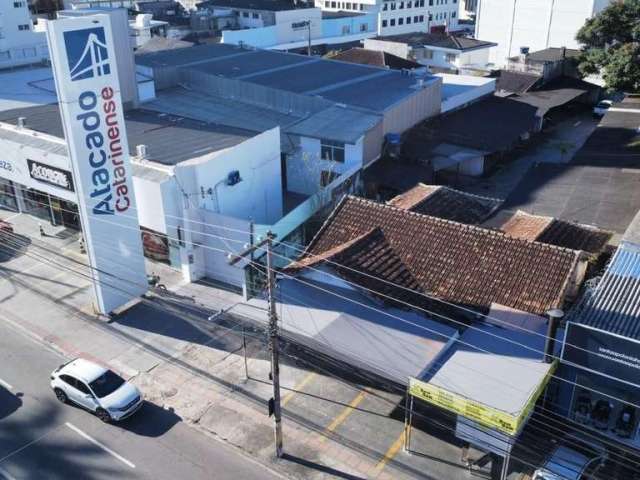 Terreno com 1.169m² à venda no Estreito.