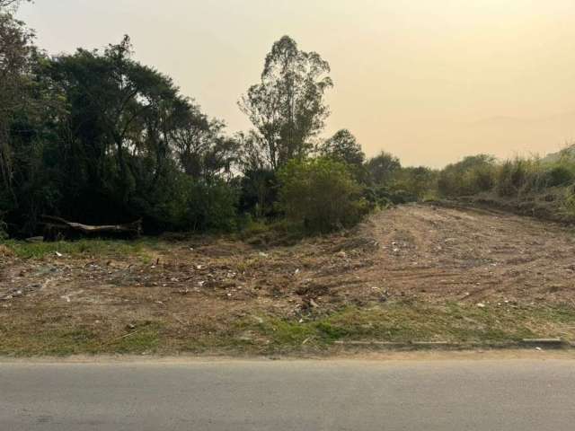 Terreno comercial escriturado com 652m² - À venda na Agronômica.