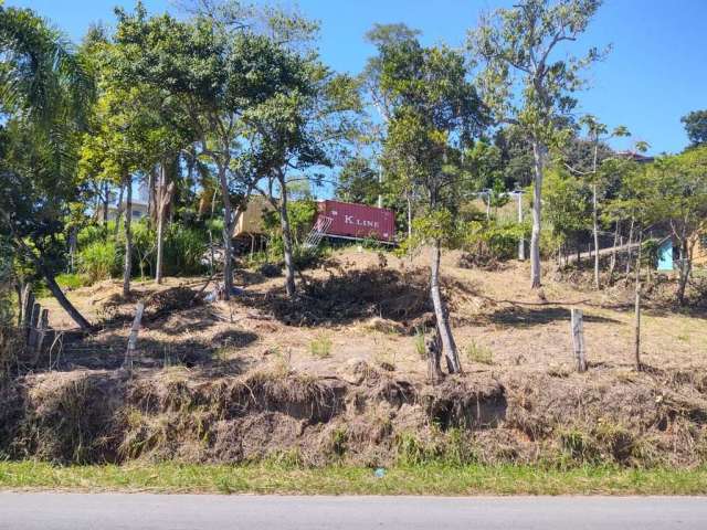 Terreno de 614,88m² com Escritura Pública na Vargem Pequena, em Florianópolis.