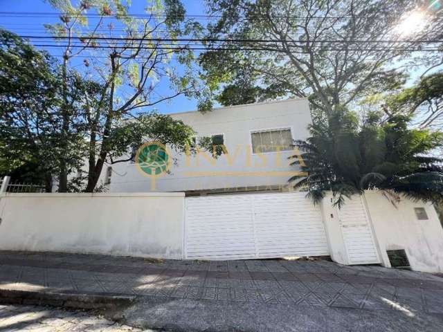 Terraço, 2 suítes e 4 vagas no bairro Itaguaçu