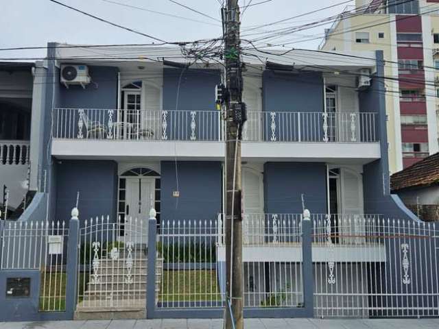 Mobiliada, 4 quartos, espaço lazer com piscina e 3 vagas no Estreito - À venda em Florianópolis