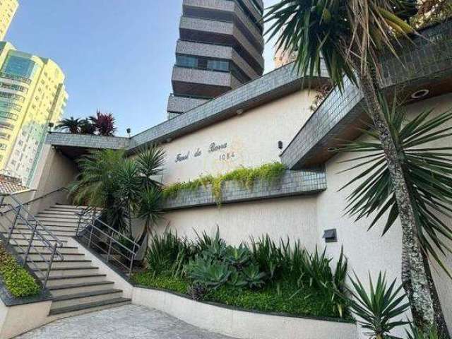 Apartamento no Edifício Farol da Barra