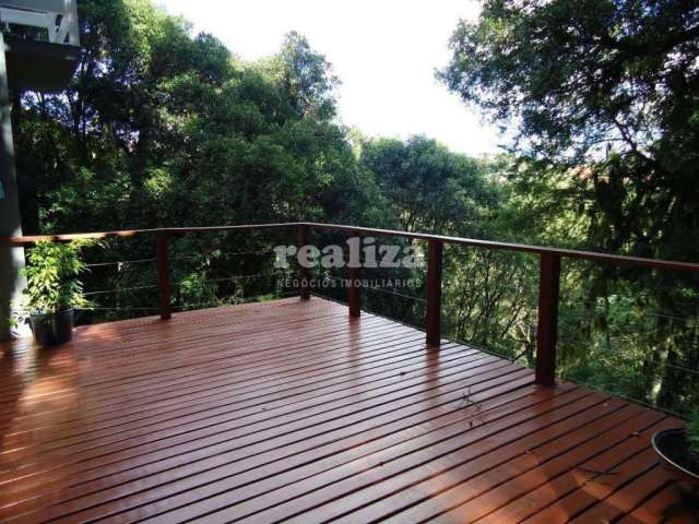 CASA COM LINDO DECK, Bosque Sinossera, Canela - RS