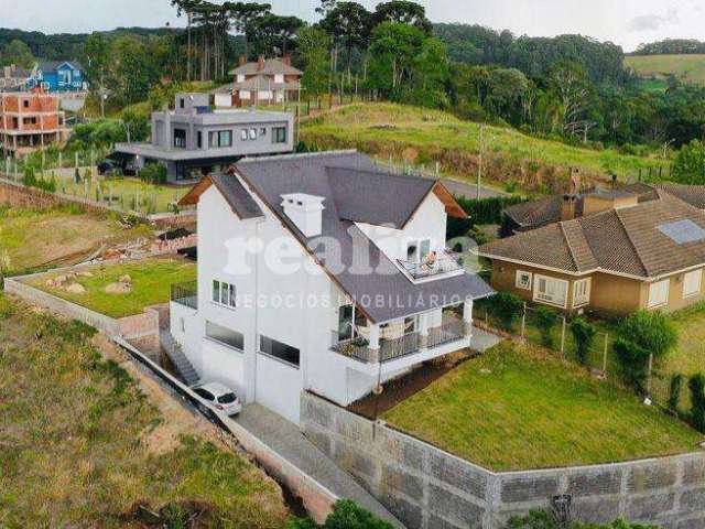 CASA COM 3 QUARTOS EM GRAMADO, Vale das Colinas, Gramado - RS