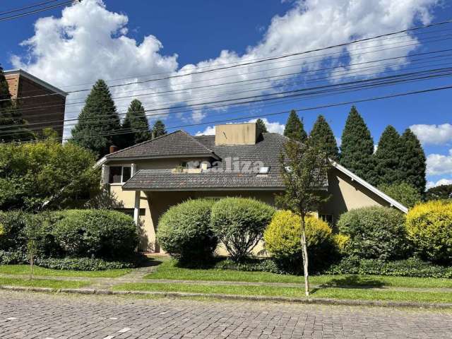 CASA EM CANELA COM TRÊS QUARTOS, Vila Suzana, Canela - RS