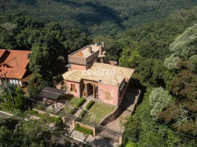 CASA COM 03 QUARTOS EM GRAMADO, Centro , Gramado - RS