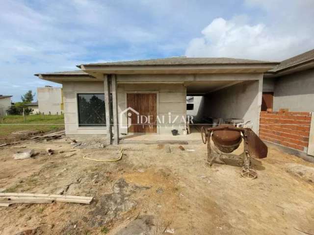 Casa nova 3 dormitórios, sendo um suíte,  com laje de concreto.