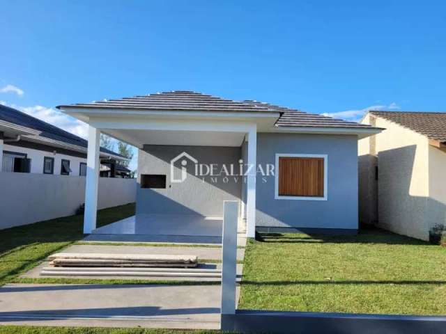 Casa nova com 3 dormitórios na Praia de São Jorge