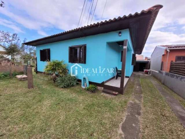 Casa com 2 terrenos apenas 50 metros da beira mar.