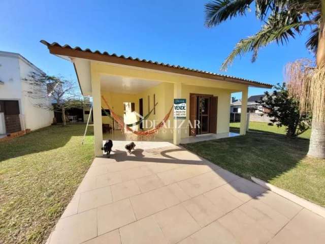 Casa na Praia São Jorge a uma quadra do mar, com piscina