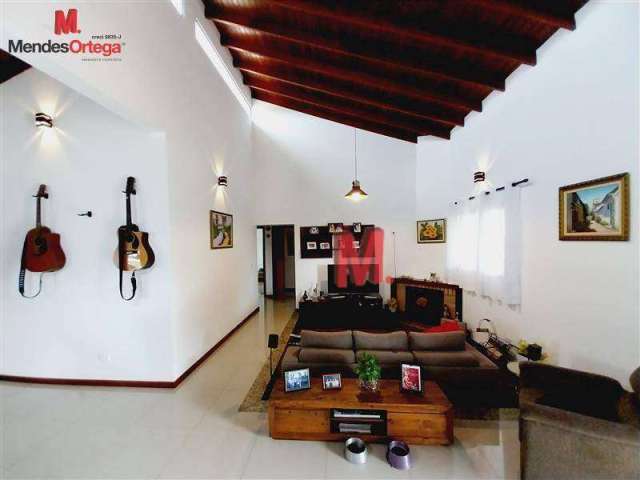 Casa com 3 dormitórios à venda, 311 m² por R$ 1.400.000,00 - Condomínio Village Araçoiaba - Araçoiaba da Serra/SP
