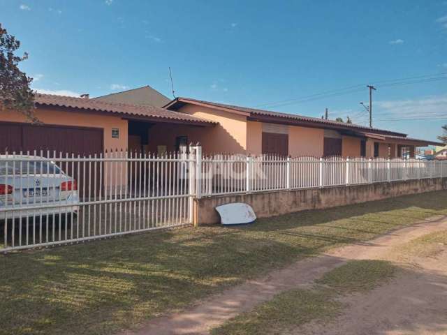 Casa com 03 quartos à venda na Praia Paraiso em Torres RS