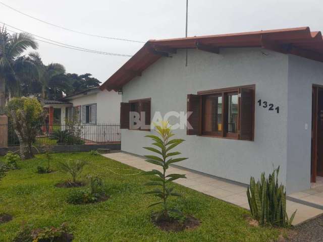 Casa de 04 dormitórios à venda | Vila São João em Torres - RS