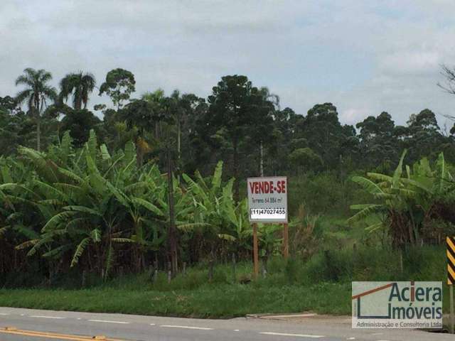 São Roque- Ótima localização, de frente para rodovia!