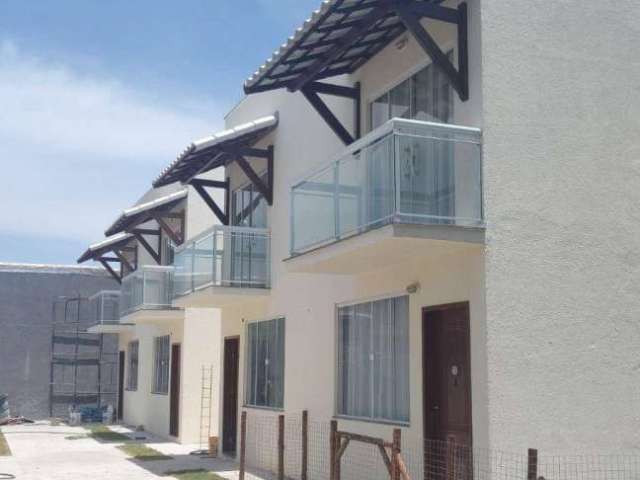 Casa com 2 dormitórios à venda, 68 m² por R$ 230.000,00 - Verão Vermelho - Cabo Frio/RJ