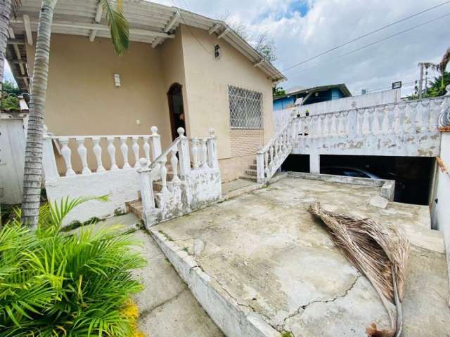 Casa com 4 quartos à venda em Itapoã, Belo Horizonte  por R$ 990.000