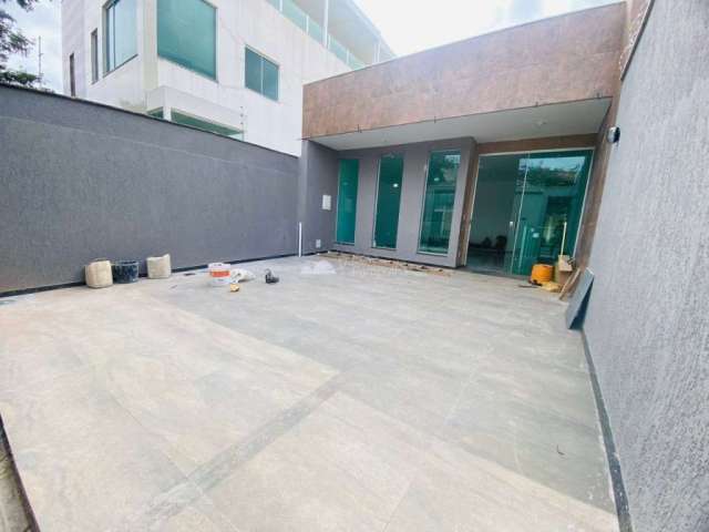 Casa com 2 quartos à venda na Santa Amélia, Belo Horizonte  por R$ 900.000