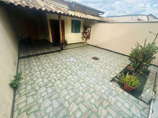 Casa com 3 quartos à venda em São João Batista, Belo Horizonte  por R$ 750.000