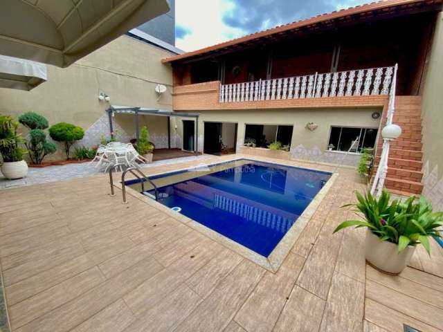 Casa com 5 quartos à venda no Planalto, Belo Horizonte  por R$ 1.500.000