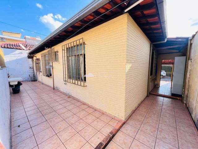 Casa com 4 quartos à venda na Santa Amélia, Belo Horizonte  por R$ 765.000