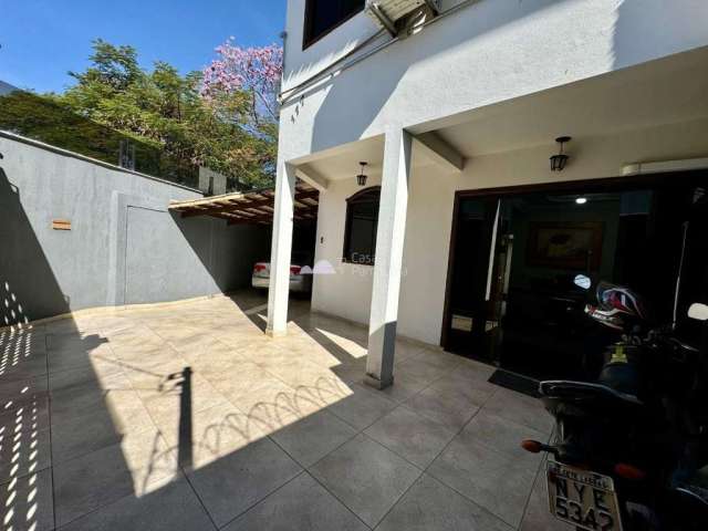 Casa com 3 quartos à venda na Santa Amélia, Belo Horizonte  por R$ 650.000