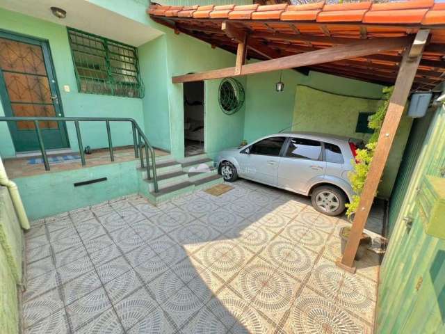 Casa com 4 quartos à venda no Planalto, Belo Horizonte  por R$ 615.000