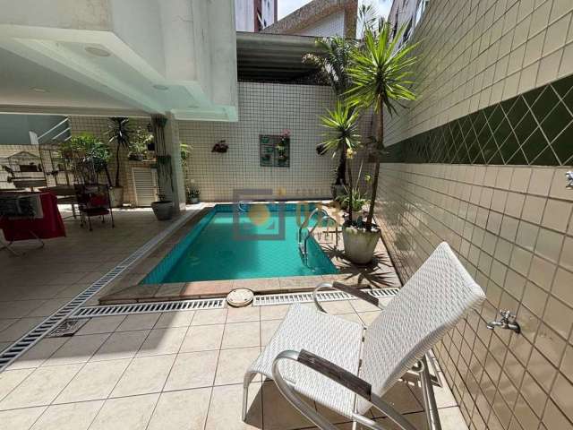 Casa com 4 quartos, Ponta da Praia, Santos - R$ 2.3 mi