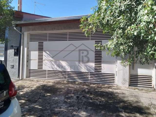 Casa à venda em Indaiatuba-SP, Parque Campo Bonito: 2 quartos, 2 salas, 1 banheiro, 2 vagas de garagem - 60m². Imperdível!