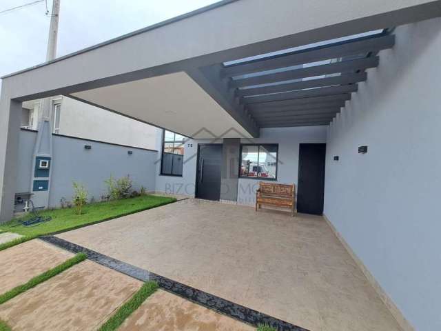 Casa em Condomínio à Venda em Indaiatuba-SP  3 Quartos, 1 Suíte, 2 Salas, 2 Banheiros, 2 Vagas de Garagem  Jardim Park Real